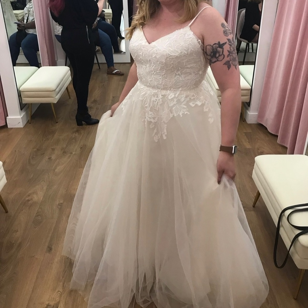 Wtoo by Watters Wedding Dress - Picture 2 of 3